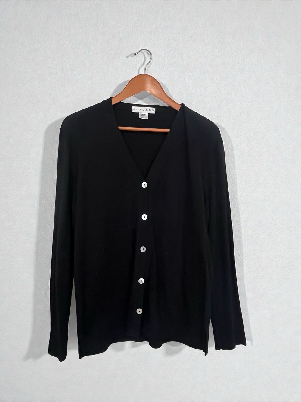 Bordado 100% Pima Cotton Black V-Neck Unique Button Detail Cardigan size L